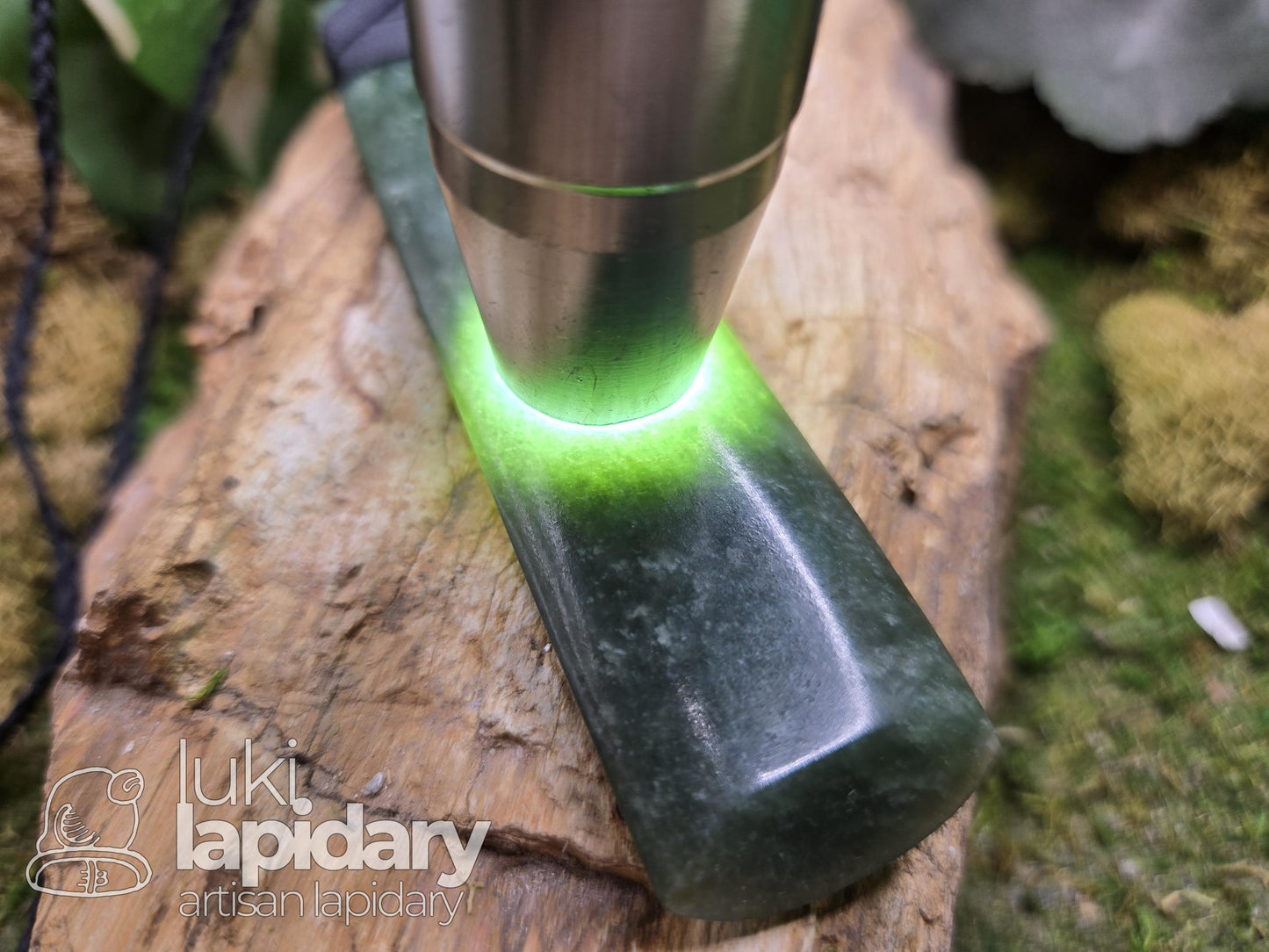 Pounamu Jade Toki Pendant >> New Zealand Jade >> Handmade Pendant