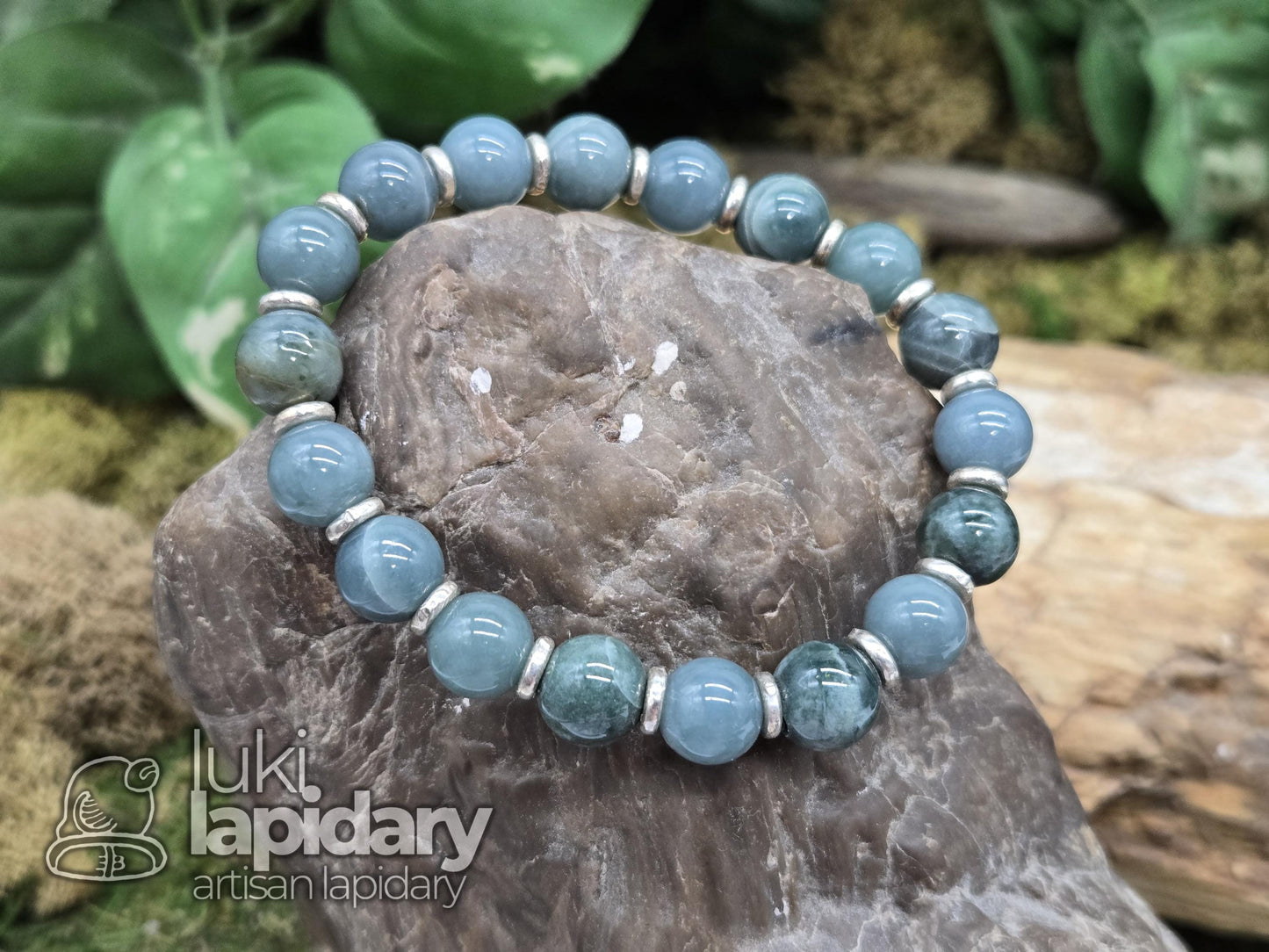 Guatemalan Jadeite Jade Bracelet >> 925 Silver Spacers >> 10mm >> 7.5 Inches Stretch >> Hand Made Beads