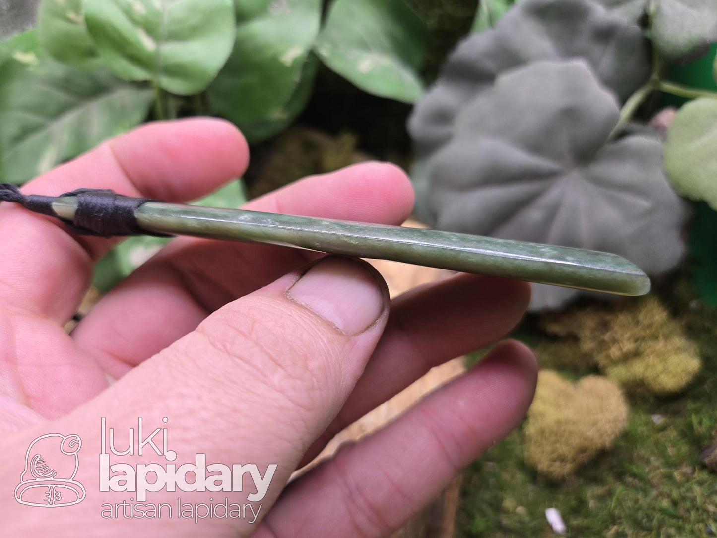 Pounamu Jade Toki Pendant >> New Zealand Jade >> Handmade Pendant