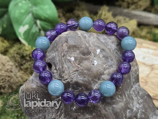 Guatemalan Jadeite with Amethyst Bracelet >>  10mm >> 6.5 Inches Stretch >> Hand Made Beads >> High Quality Amethyst