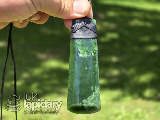 Pounamu Jade Toki Pendant >> New Zealand Jade >> Handmade Pendant >> Translucent Nephrite Jade Necklace